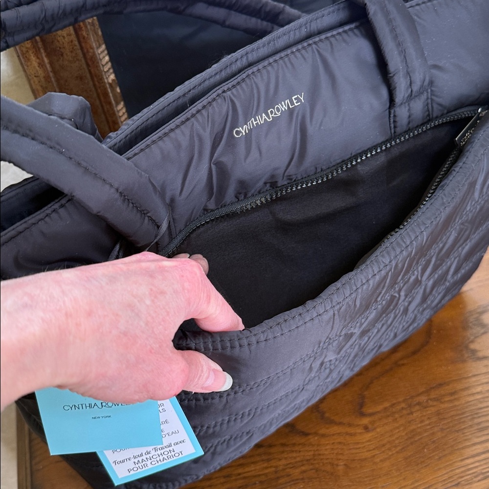 Cynthia Rowley Black Quilted Puffer Nylon Tote w/Padded Handles. Fits 14” laptop - Picture 8 of 16